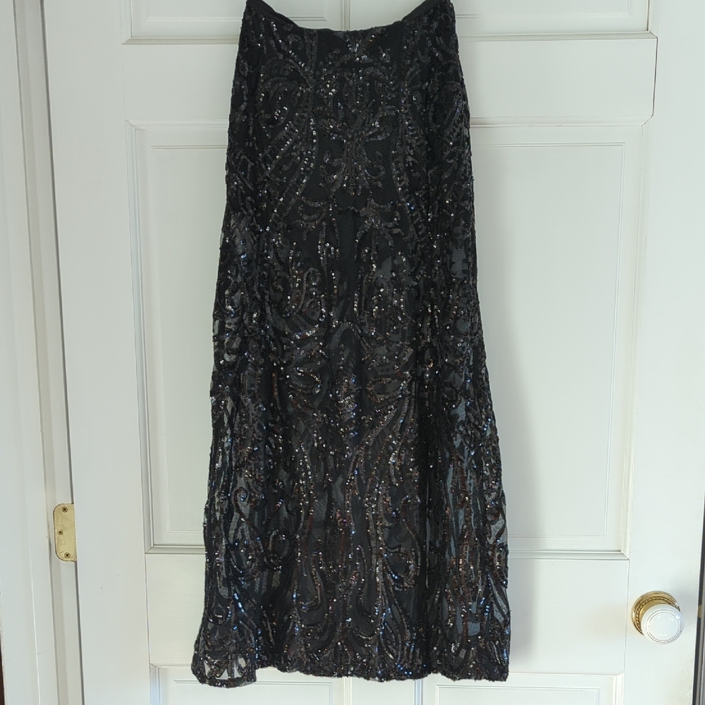Black Maxi A-Line Skirt with Sequin Embellishments for Night Out
